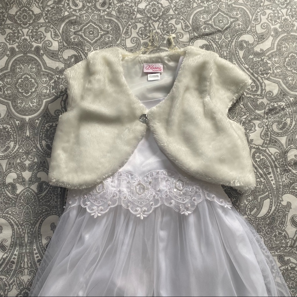 Bonnie Jean White Lace Waist Back Bow Tulle Dress Communion/ Flower Girl Dress